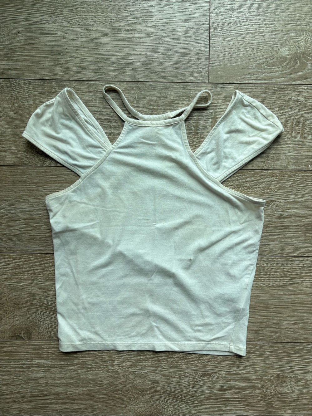 silence + noise Cream Cold-Shoulder Halter Crop Top